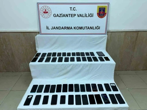 Gaziantep&rsquo;te 2 milyon TL değerinde ka&ccedil;ak telefon ele ge&ccedil;irildi: 1 g&ouml;zaltı
