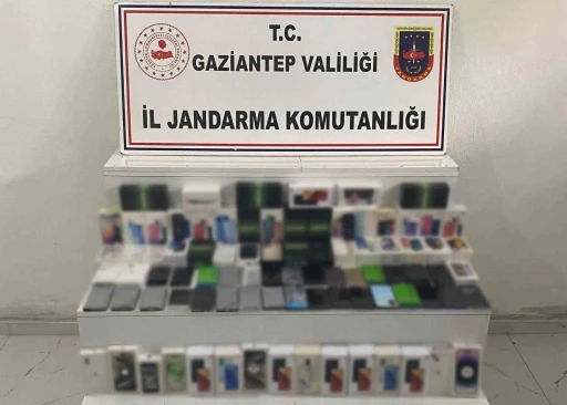 Gaziantep’te 2 milyon TL değerinde kaçak telefon ele geçirildi
