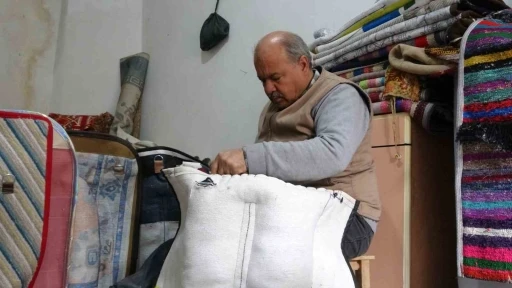 Gaziantep&rsquo;te 45 yıllık semerci ustası mesleğini yaşatmaya &ccedil;alışıyor

