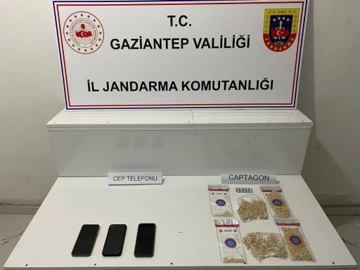 Gaziantep&rsquo;te 5 bin adet uyuşturucu hap ele ge&ccedil;irildi: 2 şahıs tutuklandı
