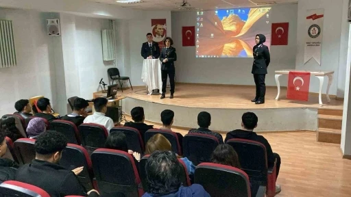 Gaziantep’te 850 lise öğrencisine jandarma mesleği tanıtıldı
