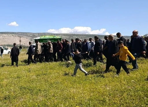 Gaziantep&rsquo;te acı kaza: Geri manevra yaparken 1,5 yaşındaki torununu ezdi
