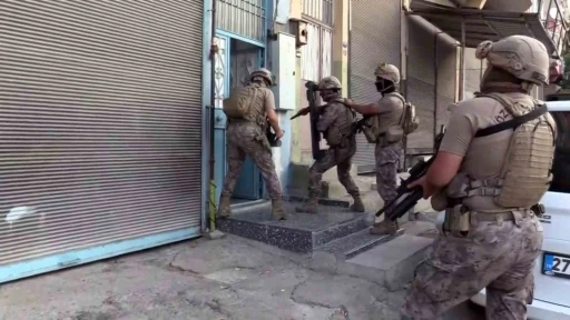 Gaziantep’te aranan şahıslara şafak operasyonu: 10 gözaltı
