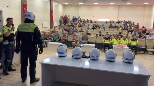 Gaziantep’te jandarmadan 150 motosiklet sürücüsüne güvenli sürüş eğitimi
