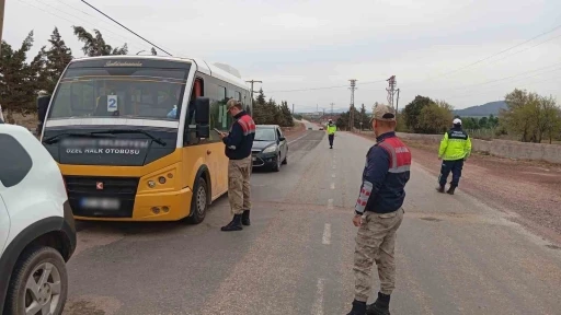 Gaziantep’te jandarmadan 826 araca 2 milyon 903 bin TL idari para cezası
