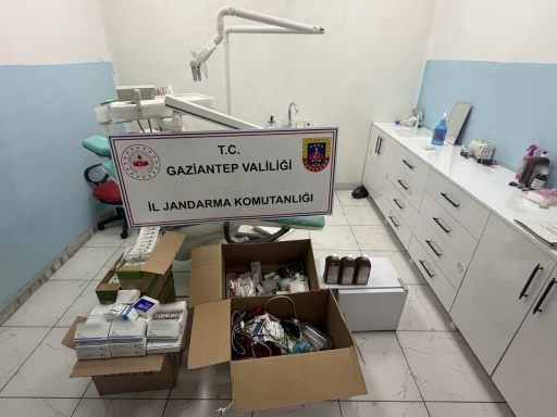 Gaziantep&rsquo;te ruhsatsız diş kliniğine jandarma operasyonu: 2 sahte doktor yakalandı
