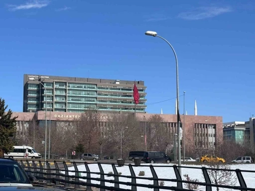 Gaziantep&rsquo;te uyuşturucu satarken yakalanan İran uyruklu sanığa 18 yıl hapis
