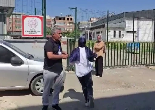 Gaziantep&rsquo;te YKS heyecanı başladı: Koşa koşa geldi, son anda yetişti
