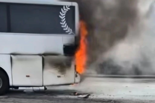 Gaziantep’te yolcu otobüsünde çıkan yangını itfaiye söndürdü
