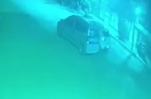Gaziantep&rsquo;teki cinayet anı kameraya yansıdı: Ara&ccedil;la yanaşarak ateş etti
