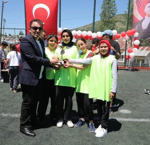 Gazik&ouml;y&rsquo;e spor desteği
