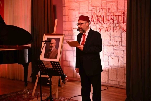 Gaziosmanpaşa&rsquo;da İstiklal Marşı&rsquo;nın kabul&uuml;n&uuml;n 105&rsquo;inci yıl d&ouml;n&uuml;m&uuml;nde Mehmet Akif Ersoy anıldı
