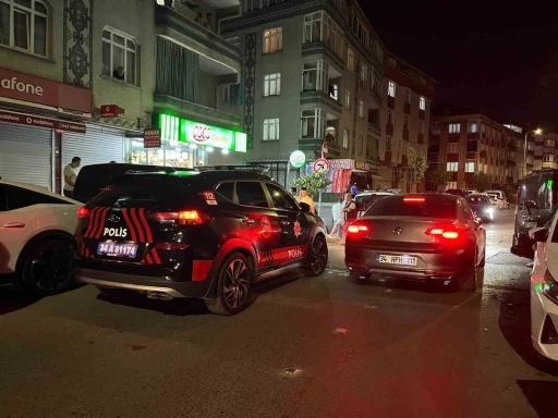 Gaziosmanpaşa&rsquo;da motosikletli şahıslarca silahlı saldırı: 1 yaralı
