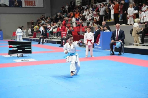 Gaziosmanpaşalı Kaan Ayaz&rsquo;dan 7 yaşında &ccedil;ifte şampiyonluk
