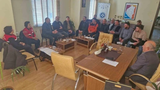 Gazipaşa&rsquo;da kasaplara t&uuml;ketici sağlıyla ilgili y&ouml;netmelik anlatıldı
