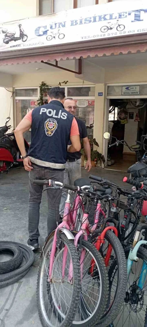 Gazipaşa’da motosiklet tamir ve yedek parça satışı yapan iş yerleri denetlendi
