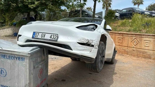 Gazipaşa&rsquo;da trafik kazası: 3 yaralı
