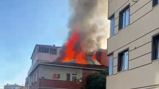 Gebze&rsquo;de 3 katlı apartmanda korkutan yangın
