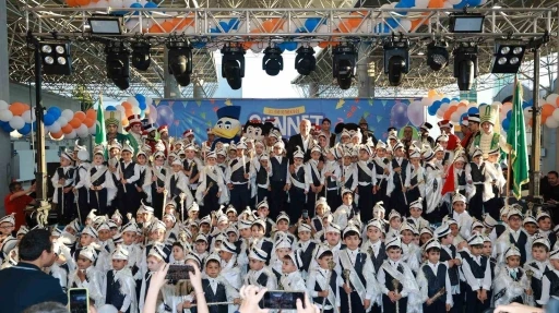 Gebze&rsquo;deki s&uuml;nnet ş&ouml;leninde &ccedil;ocuklar doyasıya eğlendi

