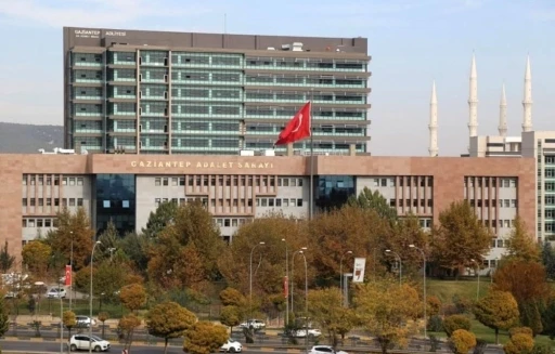 Gece kul&uuml;b&uuml;nde 2 kişiyi &ouml;ld&uuml;ren sanığın yargılanmasına devam edildi
