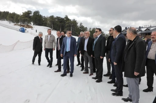Gediz&rsquo;de b&uuml;y&uuml;k d&ouml;n&uuml;ş&uuml;m: Murat Dağı 12 ay turizme a&ccedil;ılıyor
