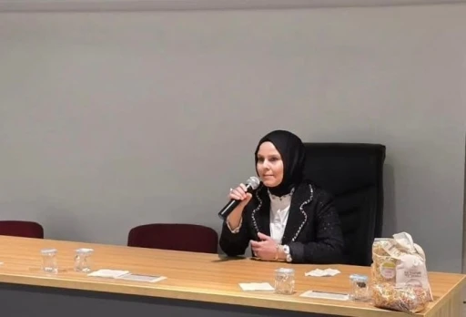 Gediz&rsquo;de tarhana &ccedil;orbası &uuml;retim işletmesi sahibi &ouml;ğrencilerle buluştu
