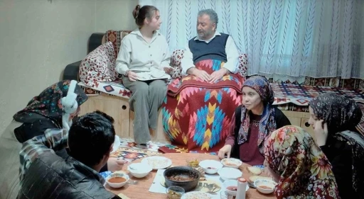 Gediz Kız Anadolu İmam Hatip Lisesi’nin kısa filmi büyük başarıya imza attı
