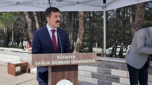 Gediz Sağlık Hizmetleri MYO&rsquo;dan mezun olan 220 &ouml;ğrenci sağlık ordusuna katıldı
