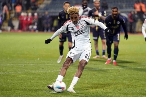 Gedson Fernandes bu sezon 10. golünü Kasımpaşa’ya attı

