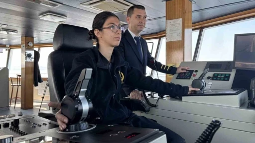 Geleceğin kadın kaptanları denizcilik sekt&ouml;r&uuml;ne katkı i&ccedil;in g&ouml;reve hazırlanıyor
