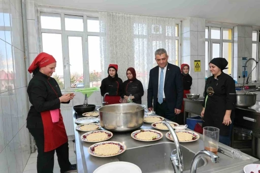 Geleceğin şeflerinden b&uuml;y&uuml;k başarı
