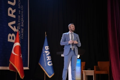 Geleceğin Türkiye’si için Okan Hocaoğlu güvenli konutların önemine dikkati çekti
