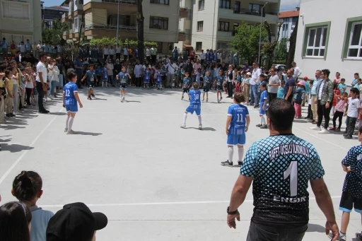 Geleneksel Çocuk Oyunları renkli görüntülerle tamamlandı
