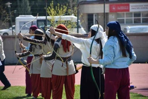 Geleneksel Ok&ccedil;uluk M&uuml;sabakaları sona erdi
