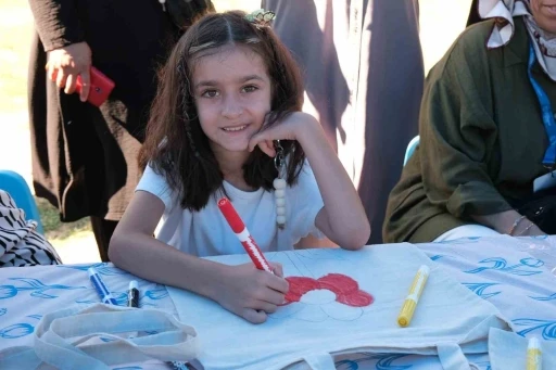 Geleneksel sokak oyunları millet bahçelerine taşındı
