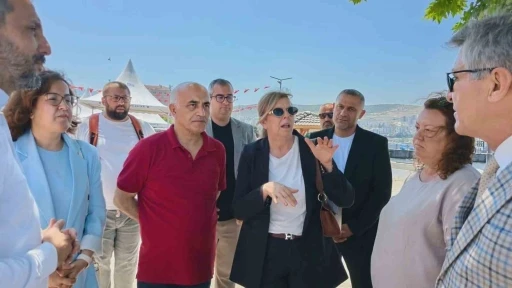 Gemlik&rsquo;te denizinde dip bucak temizlendi
