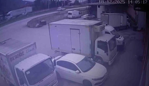 Gen&ccedil; avukatın hayatını kaybettiği feci kaza kamerada
