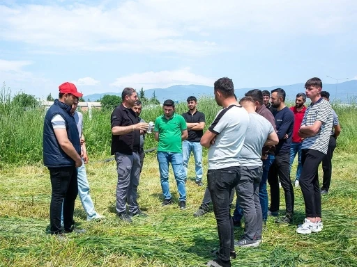 Gen&ccedil; &ccedil;ift&ccedil;i akademisinde eğitim saati
