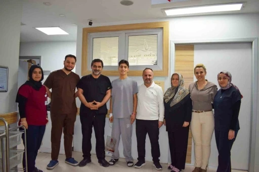 Gen&ccedil; futbolcuya hayat kurtaran m&uuml;dahale
