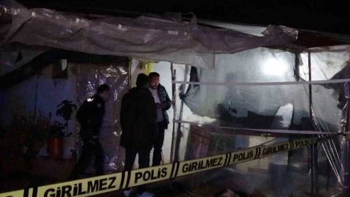Gen&ccedil; kadın evde silahla g&ouml;ğs&uuml;nden vurulmuş halde &ouml;l&uuml; bulundu
