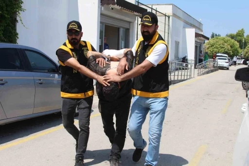 Gen&ccedil; kadını evinin &ouml;n&uuml;nde bı&ccedil;akladı: "G&ouml;r&uuml;nce heyecanlandım. Birden saldırdım, pişmanım"
