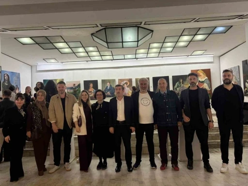 Gen&ccedil; sanat&ccedil;ılar eserlerini karekodla dijitale taşıdı
