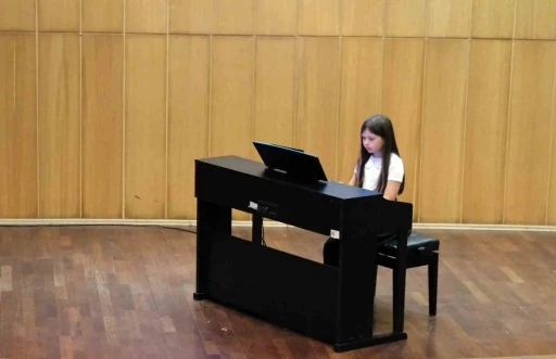 Genç yetenekler, performanslarıyla alkış aldı
