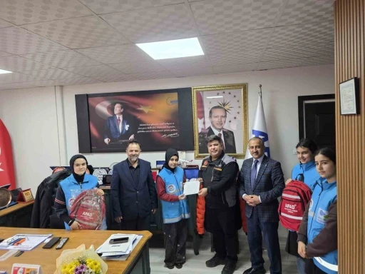 Gen&ccedil; y&uuml;reklerden Gazze&rsquo;ye kardeşlik k&ouml;pr&uuml;s&uuml;
