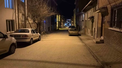 Gen&ccedil;ler arasındaki kız kavgası kanlı bitti: 1 yaralı