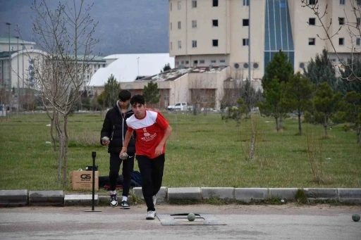 Gen&ccedil;ler bocce m&uuml;sabakalarının kazananları belli oldu
