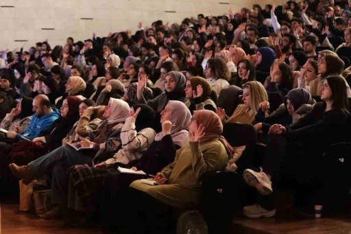 Gen&ccedil;ler, b&uuml;y&uuml;kşehir ile KPSS&rsquo;ye hazırlanıyor
