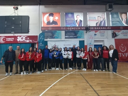 Gen&ccedil;ler dart m&uuml;sabakaları sona erdi
