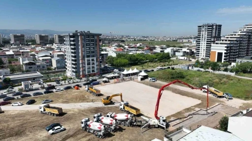 Gençler istedi, Başkan Bozbey temelini attı
