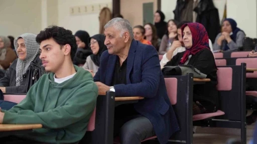 Gen&ccedil;ler sordu, "Tecr&uuml;be" yanıtladı: ET&Uuml;&rsquo;de kuşaklar arası g&ouml;n&uuml;l k&ouml;pr&uuml;s&uuml;
